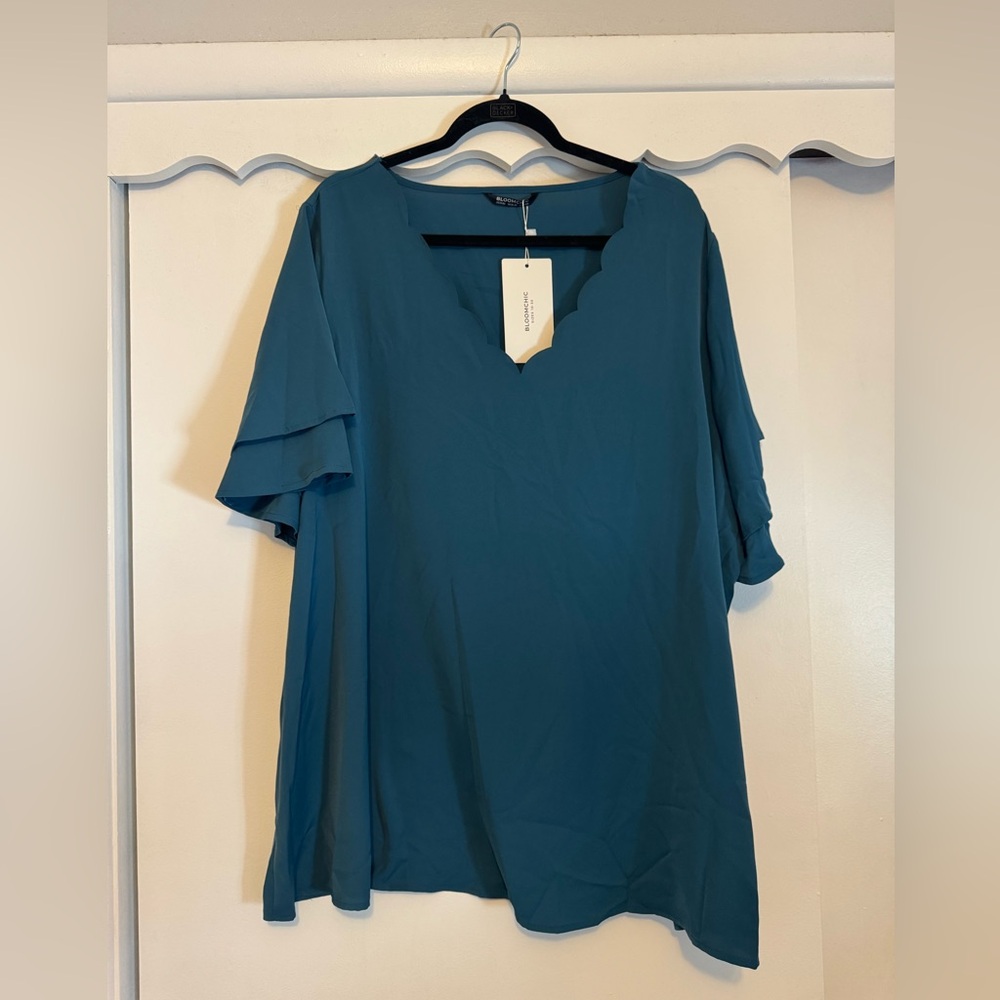 NWT BloomChic Teal Scalloped Blouse
